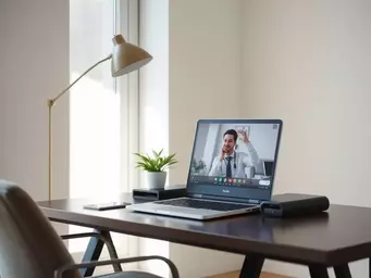 Psychoterapia online Wrocław – kiedy warto wybrać konsultacje zdalne?